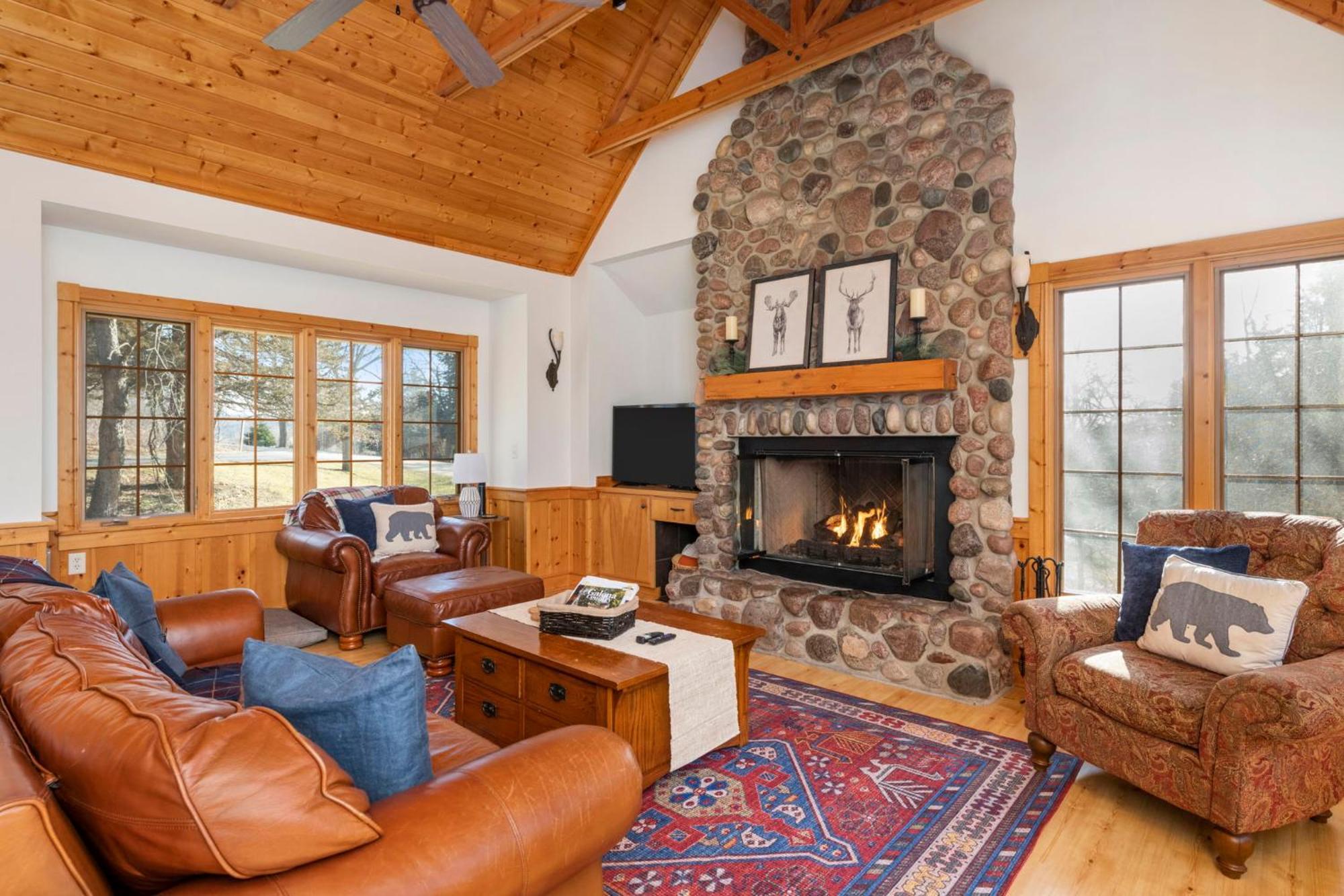 The Lodge, 'North Woods' Style, Boutique Galena Getaway! 外观 照片